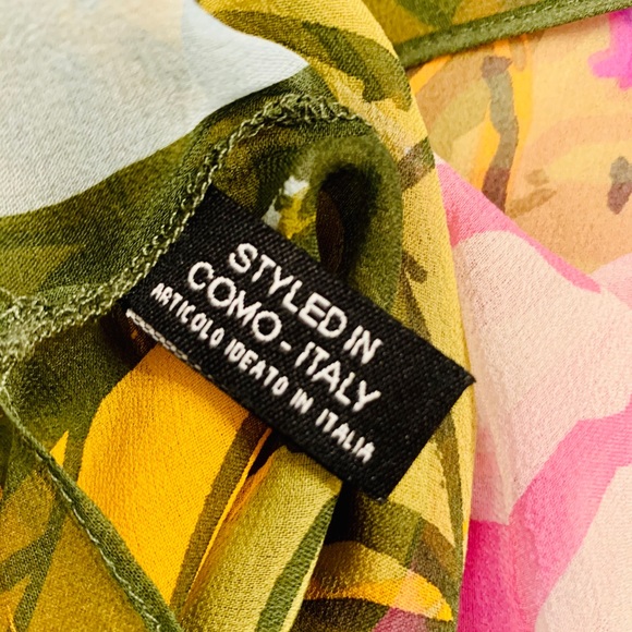 100%silk Styled in Como halter dress - Picture 3 of 4